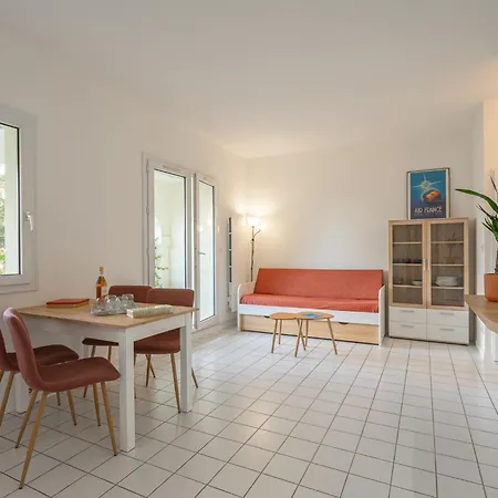 Διαμέρισμα Parc De Pontaillac-31 By Interhome